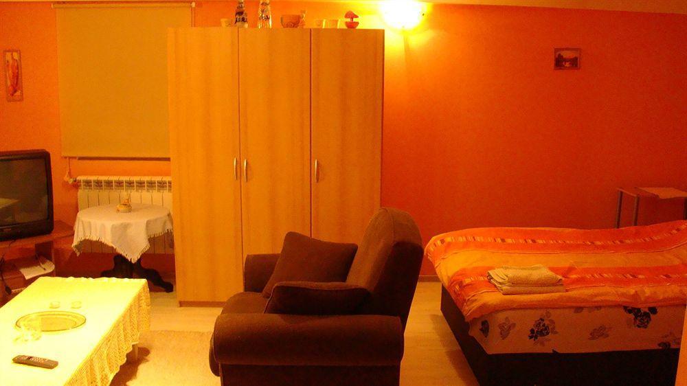 Mv Apartamenty Komfort Августів Екстер'єр фото